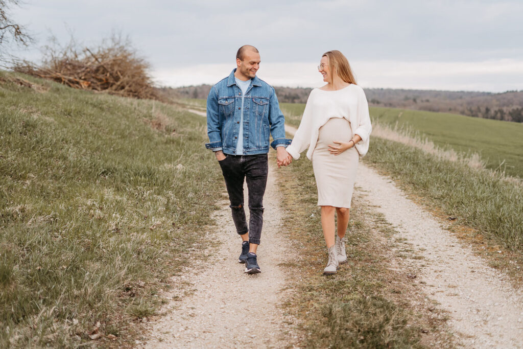 Babybauchshooting-Babybauchfotografie-Julia-Fotografin-Weißenburg