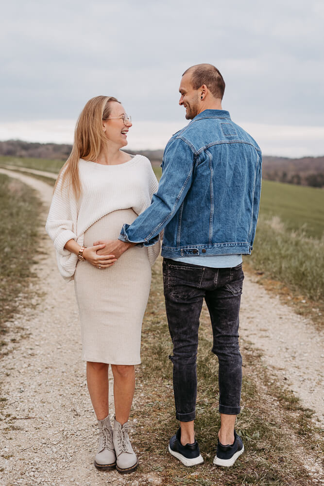 Babybauchshooting-Babybauchfotografie-Julia-Fotografin-Weißenburg