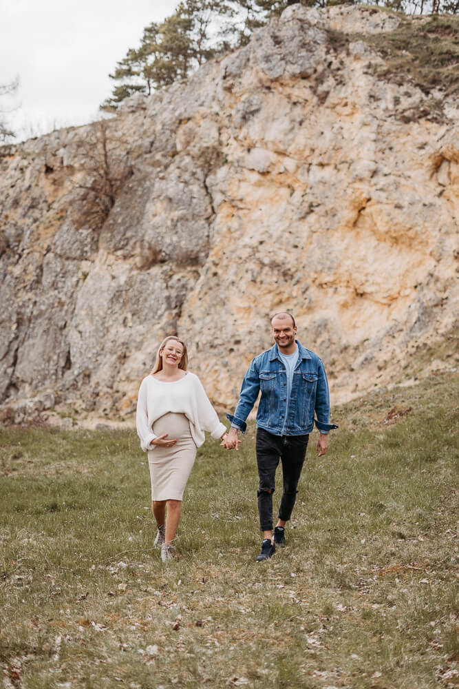 Babybauchshooting-Babybauchfotografie-Julia-Fotografin-Weißenburg